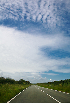 포토 JPG 해외이미지 밭 풍경 사람없음 야외 초록색 파란색 운전 고속도로 아스팔트 언덕 수평선 해외202004 해외포토 도로 컬러 농업 모션 파일형식 이미지허브