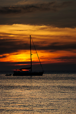 포토 JPG 해외이미지 실루엣 아시아 파도 바다 섬 여행 요트 오렌지 교통시설 태국 낚시 휴가 항해 동양인 풍경 사람없음 목재 물 빛 컬러풀 노란색 일몰 보트 장면 낚시꾼 선원 안다만 이국적 해외202004 해외포토 자연요소 나무 나라 컬러 교통 배_교통 과일 재료 레저 촬영기법 인종 노을 시설 파일형식 이미지허브