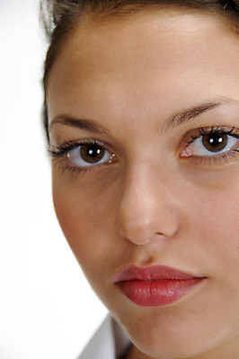 포토 JPG 해외이미지 백인 모델 직업 여자 중년 포즈 유니폼 청진기 실내 병원 한명 인종 20대 성인 치료 세로 의사 흰색 기구 작업 싱글 외과 고립 해외202004 해외포토 서양인 1 옷 컬러 의학 의료기기 사람 청년 내부 의료진 파일형식 이미지허브