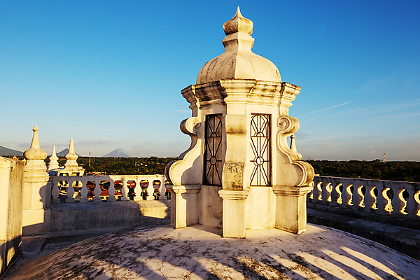 포토 JPG 해외이미지 구름 종교 문화 여행 건축양식 하늘 지붕 미술 풍경 사람없음 야외 건물 컬러풀 성당 교회 여행객 미국 흰색 도시 중앙아메리카 재산 사자 옥상 천연기념물 니카라과 바실리카 식민지 신앙심 옛날 해외202004 해외포토 자연요소 건축물 건축 컬러 북아메리카 포유류 종교건축 문화예술 아메리카 사람 금융 남아메리카 파일형식 이미지허브