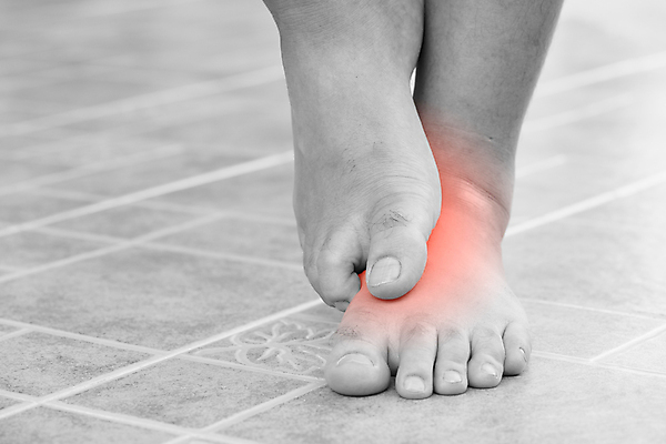 포토 JPG 해외이미지 손 여자 백그라운드 발 건강 사람 성인 사람없음 치료 약 고통 짜증 질병 피부 문제 발가락 토막 알레르기 곰팡이 돌봄 양발 위생관리 해외202004 해외포토 감정 의학 모션 관리 신체부위 파일형식 이미지허브