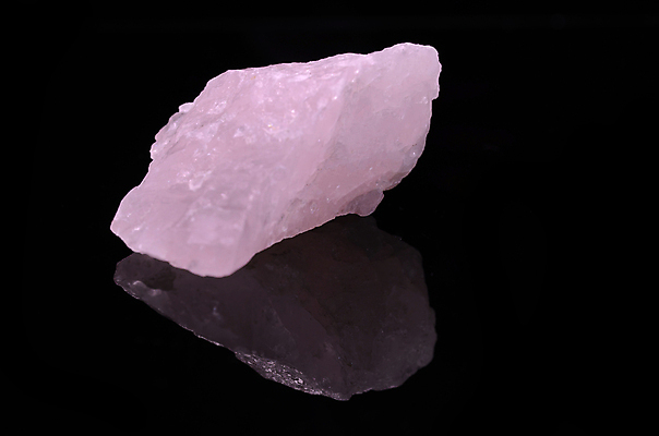 포토 JPG 해외이미지 여자 분홍색 백그라운드 신체 요가 자연 불꽃 건강 사람없음 치료 장식 빛 유행 견본 스파 에너지 바위 거친 고급 우아함 크리스탈 보석 수집 명상 날것 테라피 내추럴 고립 지질학 치유 해외202004 해외포토 웰빙 교육 컬러 컨셉 의학 불 사람 뷰티 돌_바위 광석 생태계 파일형식 이미지허브