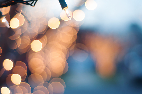 포토 JPG 해외이미지 사람없음 야외 파란색 노란색 야간 소프트포커스 보케 빛망울 꼬마전구 블러 블러효과 보케백그라운드 해외202004 해외포토 자연요소 컬러 백그라운드 전구 촬영기법 빛 파일형식 효과 이미지허브