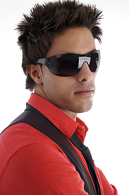 포토 JPG 해외이미지 백인 모델 응시 옷 남자 포즈 컨셉 실내 한명 20대 성인 세로 청춘 흰색 덩어리 고립 해외202004 해외포토 서양인 1 시선 컬러 사람 청년 내부 파일형식 이미지허브