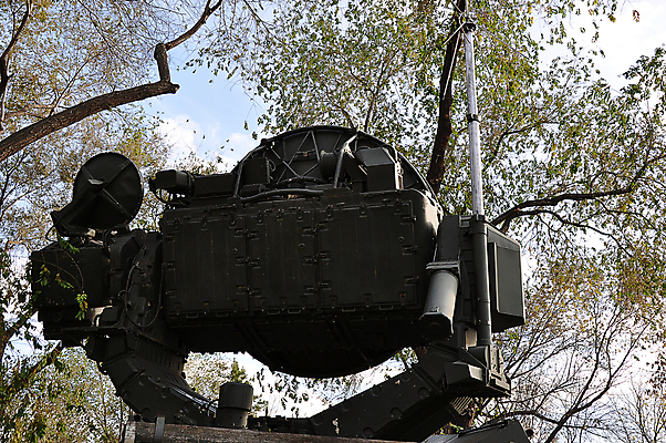 포토 JPG 해외이미지 무기 지도 하늘 항해 사람없음 건물 금속 힘 장비 로켓 보호 위험 공격 미사일 폭발물 충돌 방향 시작 박물관 군용 신호 싸움 전쟁 보안 조준 육군 반대 네비게이션 경보 러시아인 해외202004 해외포토 서양인 건축물 컨셉 배_교통 모션 재질 군대 안전 파일형식 이미지허브