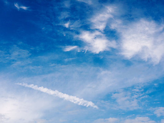 포토 JPG 해외이미지 주간 구름 여행 백그라운드 패턴 자연 벽지 하늘 휴가 비행기 파노라마 풍경 사람없음 여름 파란색 빛 태양 귀여움 환경 맑음 봄 줄무늬 광선 신선 항공 제트기 천국 이륙 넘어짐 블루스 해외202004 해외포토 자연요소 계절 컬러 컨셉 무늬 항공교통 모션 날씨 대중교통 촬영기법 생태계 파일형식 이미지허브