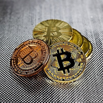 포토 JPG 해외이미지 돈 사람없음 저축 황금 위험 무역 결제 온라인쇼핑 가치 놋쇠 해외202004 해외포토 산업 컨셉 금융 쇼핑 재산 온라인 파일형식 이미지허브