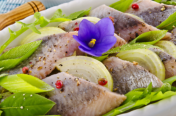 포토 JPG 해외이미지 전통 접시 음식 크리스마스 채소 전구 양파 기념 어류 요리 사람없음 빨간색 초록색 파티 주방 식사 샐러드 신선 작음 먹기 레몬 해산물 올리브 날것 칼로리 딜 수유 오이피클 전문 절임 청어 크리스마스이브 해외202004 해외포토 식기 기념일 열매 컬러 과일 모션 이벤트 수중동물 크기 피클 파일형식 이미지허브