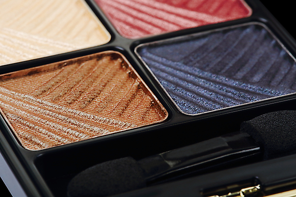 포토 JPG 해외이미지 직업 여자 얼굴 백그라운드 신체 장신구 그림자 사람없음 빛 세트 상자 컬러풀 갈색 유행 검은색 페인트 화장품 흰색 붓 원형 화려 팔레트 어플리케이션 상품 컨테이너 가루 속눈썹 수집 피부관리 질감 만들기 아이섀도 고립 돌봄 해외202004 해외포토 도형 산업 컬러 컨셉 모션 사람 신체부위 뷰티 눈썹 파일형식 이미지허브