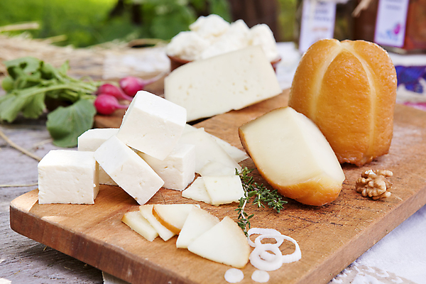 포토 JPG 해외이미지 전통 음식 백그라운드 농업 채소 양파 치즈 도마 건강 사람없음 야외 여름 농장 마을 흰색 시골 신선 변화 맛 상품 큼 수집 배열 허브 스위스 에코 유기농 알프스 내추럴 프랑스어 목판 민화 바이오 밭일 정물화 채식주의자 총각무 해외202004 해외포토 식물 문자 웰빙 계절 유럽 산업 컬러 컨셉 주방용품 유제품 환경 크기 무 그림 채식 파일형식 이미지허브