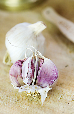 포토 JPG 해외이미지 식물 음식 조각 백그라운드 십자가 전구 건강 마늘 그림자 사람없음 목재 보라색 젖음 흰색 신선 그룹 칼 맛 정상 자르기 다발 제비꽃 향신료 준비 유기농 질감 시럽 성분 내추럴 고립 숙성 채식주의자 항생제 해외202004 해외포토 나무 웰빙 꽃 컬러 컨셉 채소 재료 모션 약 채식 향미료 파일형식 이미지허브