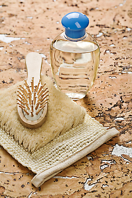 포토 JPG 해외이미지 장갑 백그라운드 휴식 수영장 손잡이 사람없음 목재 파란색 세트 갈색 뚜껑 흰색 머리빗 투명 액체 그룹 수집 소중 오브젝트 슛 부드러움 구성 돌봄 수분크림 위생관리 해외202004 해외포토 나무 잡화 컬러 컨셉 재료 모션 관리 화장품 미용용품 감각 파일형식 이미지허브