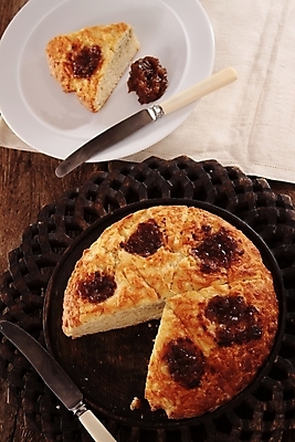 포토 JPG 해외이미지 음식 부분 요리 사람없음 식사 저녁식사 큼 굽기 나눔 점심식사 해외202004 해외포토 크기 구이 파일형식 이미지허브