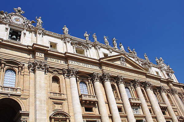 포토 JPG 해외이미지 하늘 미술 사람없음 파란색 조각상 교회 여행객 이탈리아 궁전 기도 역사 큼 로마 왕 소중 대리석 신성 방문 보물 천연기념물 교황 바실리카 보호구역 옛날 회복 해외202004 사도궁 해외포토 유럽 컬러 컨셉 고건축 재료 종교건축 문화예술 사람 건물 조형물 크기 바티칸 구역 파일형식 이미지허브