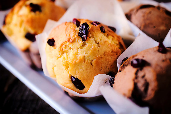 포토 JPG 해외이미지 전통 백그라운드 다이어트 디저트 건조 사랑 요리 사람없음 목재 장식 갈색 케이크 식당 초콜릿 미국 신선 바 달콤 아침식사 유혹 컵케이크 굽기 민트 정사각형 반죽 머핀 칼로리 스펀지 크랜베리 해외202004 해외포토 도형 나무 열매 감정 음식 빵 컬러 컨셉 북아메리카 재료 건강 상점 식사 맛 구이 허브 파일형식 이미지허브