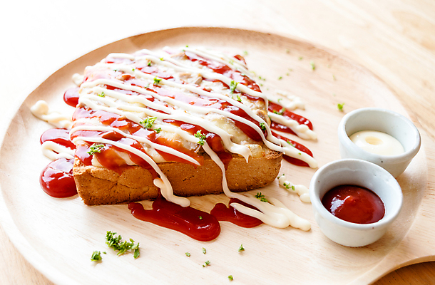포토 JPG 해외이미지 전통 접시 음식 빵 조각 백그라운드 토마토 탁자 아침 양파 치즈 피자 파슬리 요리 사람없음 빨간색 갈색 노란색 쌓기 우주 주방 검은색 식사 이탈리아 흰색 시골 신선 뜨거움 맛 아침식사 수프 바게트 낟알 밀 굽기 만취 속도 올리브 정사각형 슬라이스 토스트 후추 내추럴 점심식사 오레가노 솔깃 해외202004 해외포토 주간 도형 식기 열매 유럽 컬러 가구 컨셉 채소 모션 유제품 곡류 패스트푸드 서양음식 구이 향신료 술취함 파일형식 이미지허브