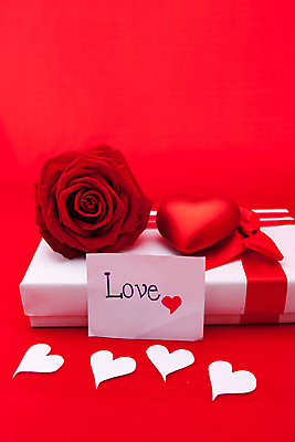 포토 JPG 해외이미지 모양 디자인 기념일 꽃 리본 백그라운드 컨셉 벽지 결혼식 추상 휴가 기념 발렌타인데이 사탕 선물 사랑 이벤트 사람없음 장식 빨간색 상자 장미 초콜릿 수확 하트 축하 인사 우아함 실크 심볼 활 질감 복고 2월 옛날 해외202004 해외포토 식물 감정 컬러 결혼 무늬 농업 데이이벤트 디저트 직물 예절 날짜 파일형식 이미지허브