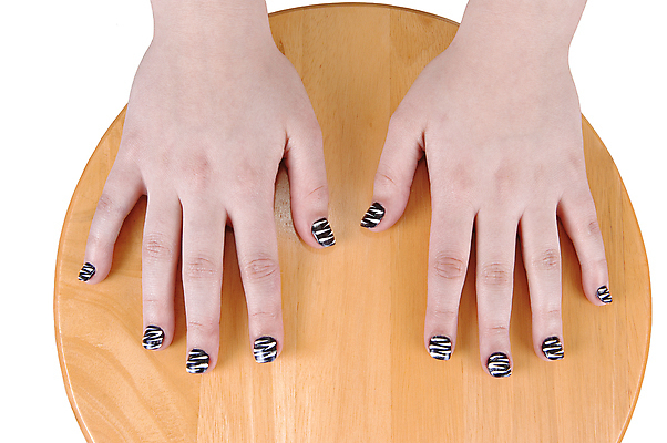 포토 JPG 해외이미지 백인 여자 백그라운드 컨셉 2 손가락 관리 미술 사람 사람없음 목재 10대 유행 엄지손가락 흰색 못 손톱관리 손톱 싱글 그림 광택 고립 아크릴 해외202004 해외포토 서양인 나무 손 컬러 재료 청소년 재질 문화예술 공구 네일아트 파일형식 이미지허브