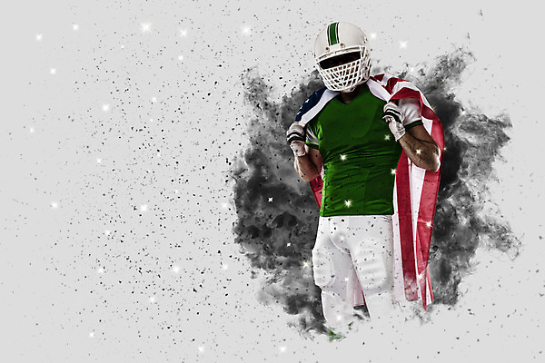 포토 JPG 해외이미지 남자 스포츠 유니폼 공 한명 사람 운동복 미식축구 축구 미국 깃발 헬멧 럭비공 미식축구선수 해외202004 해외포토 1 옷 북아메리카 운동선수 구기 보호장비 럭비용품 파일형식 이미지허브