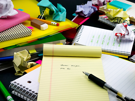 포토 JPG 해외이미지 학생 영어 교육 문화 텍스트 통신 교실 학교 수업 사람없음 책 단어 스터디 세계 글로벌 연필 펜 쪽지 공책 시험 퀴즈 가르침 강의 사전 소셜 번역 해외202004 해외포토 문자 문구용품 학용품 학습 필기구 파일형식 이미지허브