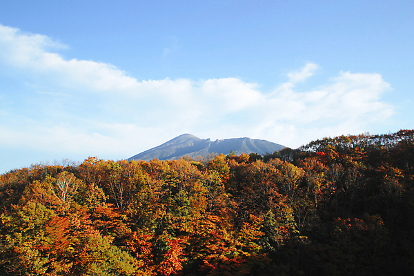 포토 JPG 해외이미지 주간 구름 단풍 자연 하늘 단풍나무 산 풍경 사람없음 야외 가을풍경 가을 이와테 해외202004 해외포토 자연요소 나무 계절 잎 일본 생태계 파일형식 가을_계절 이미지허브