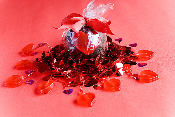 포토 JPG 해외이미지 모양 계절 감정 2 휴가 기념 함께함 발렌타인데이 선물 사랑 사람 사람없음 빨간색 단어 빛 하트 마음 인사 유혹 열정 해외202004 해외포토 문자 컬러 컨셉 데이이벤트 예절 파일형식 이미지허브