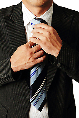 포토 JPG 해외이미지 직업 1 라이프스타일 손 남자 셔츠 신체 비즈니스 버튼 성공 넥타이 노동자 사람 정장 성인 사람없음 사무실 검은색 재킷 흰색 비즈니스맨 우아함 대표 허리 경영자 상업 옷입기 조절 고립 조작 해외202004 해외포토 잡화 옷 컬러 컨셉 상의 모션 생활 신체부위 외투 직장인 리더 파일형식 이미지허브