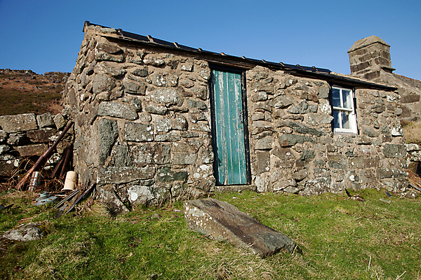 포토 JPG 해외이미지 벽 건축양식 창문 하늘 지붕 사람없음 야외 건물 목재 파란색 문 바위 공구 헛간 해외202004 해외포토 나무 건축물 건축 컬러 재료 돌_바위 도구 저장고 파일형식 이미지허브