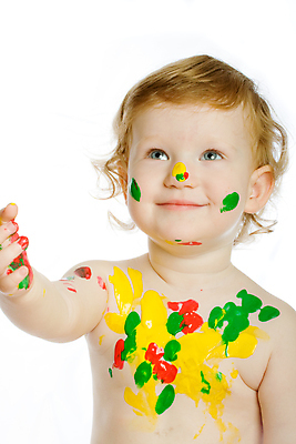 포토 JPG 해외이미지 백인 행복 장난 놀이 미술 한명 미소 초록색 노란색 페인트 기쁨 흰색 아기 점 얼룩 예술가 걸음마 고립 반가움 해외202004 해외포토 서양인 1 감정 컬러 모션 문화예술 표정 사람 파일형식 이미지허브