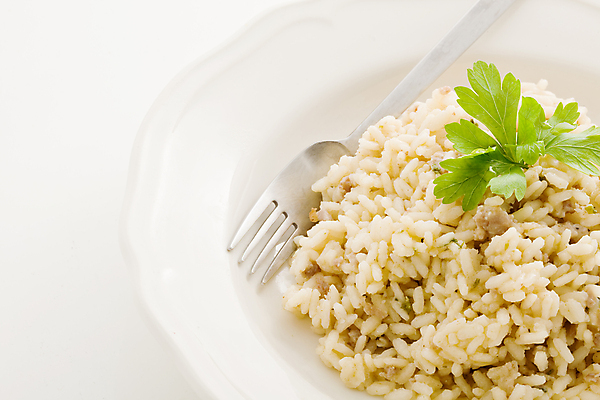 포토 JPG 해외이미지 접시 음식 포크 밥 파슬리 건강 육류 사람없음 이탈리아 최고 소시지 맛 매움 고립 리조또 해외202004 해외포토 식기 유럽 컨셉 채소 식재료 가공식품 파일형식 이미지허브