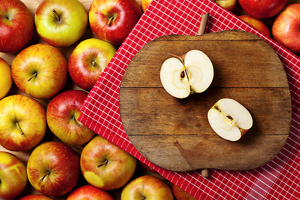 포토 JPG 해외이미지 디자인 조각 백그라운드 과일 사람없음 빨간색 갈색 노란색 널 사과 내추럴 구성 해외202004 해외포토 컬러 파일형식 이미지허브