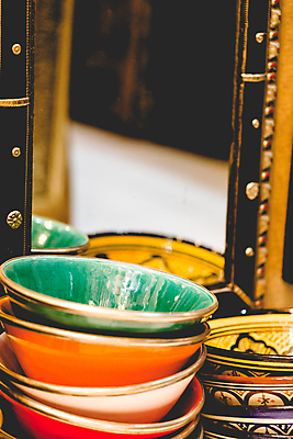 포토 JPG 해외이미지 전통 그릇 접시 디자인 꽃 문화 음식 백그라운드 패턴 아프리카 주택 이스탄불 미술 사람없음 내부 장식 파란색 컬러풀 상점 수확 골동품 도자기 시장 그릴 냄비 타일 준비 질감 점토 모로코 수공예 백자 옛날 핸드메이드 해외202004 해외포토 식물 식기 나라 컬러 무늬 농업 주방용품 문화예술 건물 솥 공예 파일형식 튀르키예 이미지허브