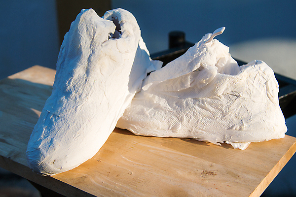 포토 JPG 해외이미지 라이프스타일 옷 남자 밧줄 스포츠 백그라운드 운동화 신발 2 놀이 바람 건조 농구 건강 사람없음 야외 초록색 여름 청춘 달리기 조깅 운동 햇빛 태양 유행 검은색 봄 흰색 클래식 씻기 빨래 빨랫줄 스니커즈 캔버스 마라톤 고무 고립 양발 옛날 스타일 해외202004 해외포토 자연요소 계절 줄 컬러 컨셉 가사 모션 날씨 사람 경기 생활 구기 청결 육상스포츠 파일형식 이미지허브