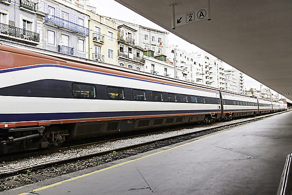 포토 JPG 해외이미지 산업 도로 길 교통시설 미래 사람없음 기차 도시 역 교차로 속도 무역 출발 출퇴근 선로 철강 해외202004 해외포토 육상교통 교통 컨셉 비즈니스 대중교통 시설 파일형식 이미지허브