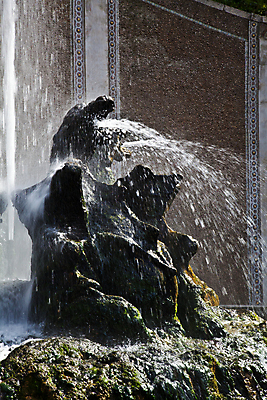 포토 JPG 해외이미지 전통 디자인 외관 공원 유럽 문화 조각 여행 건축양식 자연 미술 풍경 사람없음 야외 건물 초록색 물 여름 조각상 정원 맑음 이탈리아 폭포 용 개울 역사 재산 고급 빌라 분수 조경 D 르네상스 해외202004 해외포토 자연요소 건축물 알파벳 계절 공공시설 건축 나라 컬러 컨셉 날씨 문화예술 주택 금융 강 조형물 생태계 파일형식 이미지허브
