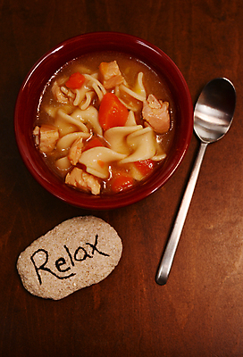 포토 JPG 해외이미지 전통 음식 다이어트 채소 휴식 파스타 건강 요리 사람없음 목재 빨간색 숟가락 식사 저녁식사 치킨 침묵 당근 시골 뜨거움 사발 클래식 수프 국수 점심식사 영양분 핸드메이드 안락 해외202004 해외포토 나무 컬러 컨셉 재료 뿌리채소 서양음식 수저 소리 면류 사기그릇 닭고기요리 파일형식 이미지허브