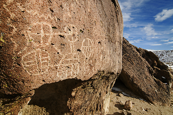 포토 JPG 해외이미지 모양 동물 전통 손 문화 도로 조각 패턴 사슴 유물 산 나선형 어류 미술 풍경 사람없음 골짜기 미국 기록 원형 메시지 역사 정사각형 과거 캘리포니아 북쪽 판화 선사시대 원시시대 부족 서쪽 옛날 해외202004 해외포토 도형 길 컨셉 북아메리카 무늬 포유류 교통시설 자연 문화예술 신체부위 수중동물 방향 파일형식 이미지허브
