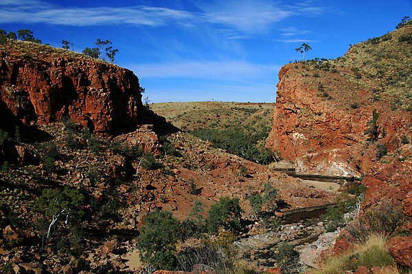 포토 JPG 해외이미지 모래 풍경 사람없음 빨간색 골짜기 계곡 사막 호주 아래 해외202004 해외포토 컬러 자연 오세아니아 방향 위치 파일형식 이미지허브