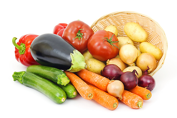 포토 JPG 해외이미지 웰빙 토마토 채소 가지 양파 감자 파프리카 실내 사람없음 바구니 당근 신선 흰배경 유기농 애호박 적양파 해외202004 해외포토 백그라운드 호박 뿌리채소 내부 흰색 파일형식 이미지허브