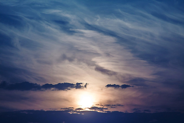 포토 JPG 해외이미지 구름 백그라운드 패턴 자연 하늘 바람 날씨 추상 기술 사람없음 야외 가로 빨간색 여름 빛 햇빛 태양 노란색 우주 일출 어둠 황혼 일몰 새벽 활발 뜨거움 연기 야간 장면 폭풍 솜털 흐림 웅장함 해외202004 해외포토 자연요소 계절 컬러 컨셉 무늬 노을 생태계 파일형식 이미지허브
