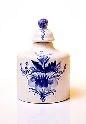 포토 JPG 해외이미지 1 전통 음료 패턴 오렌지 미술 사람없음 파란색 상점 주방 머그컵 수확 골동품 흰색 잡기 조끼 도자기 균열 클래식 냄비 눈물 오브젝트 서비스 복고 통조림 깨짐 옛날 해외202004 해외포토 감정 컬러 컨셉 무늬 농업 과일 모션 문화예술 컵 외투 솥 파일형식 이미지허브