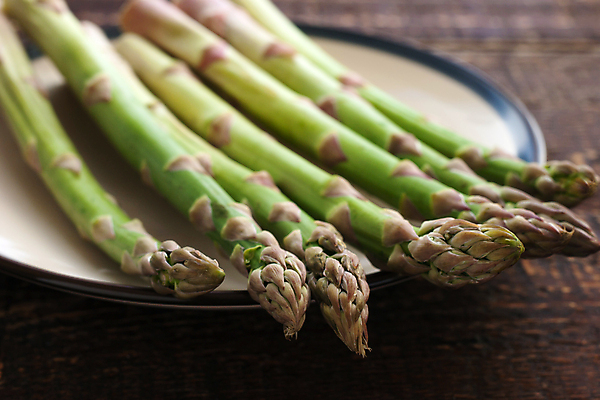 포토 JPG 해외이미지 식물 접시 밧줄 음식 채소 재료 자연 탁자 열쇠 실내 건강 사람없음 목재 옆모습 가로 세로 초록색 빛 농장 정원 흰색 시골 닫기 코드 정상 수증기 아스파라거스 날것 대각선 내추럴 프랑스어 7 채식주의자 많음 해외202004 해외포토 나무 문자 식기 선 줄 뷰포인트 컬러 가구 컨셉 농업 모션 내부 숫자 생태계 채식 파일형식 이미지허브