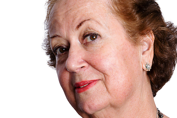 포토 JPG 해외이미지 응시 시선 여자 얼굴 중년 백그라운드 장난 가족 엄마 친절 한명 사람 흰색 표현 우아함 질문 눈썹 호기심 오르기 고립 섬광 이해 진실 스타일 카피스페이스 해외202004 해외포토 1 감정 컬러 컨셉 관계 모션 성인 신체부위 공백 파일형식 이미지허브