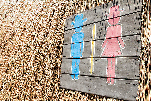 포토 JPG 해외이미지 아이콘 여자 남자 벽 사람없음 목재 빨간색 파란색 사인 일반 밀짚 변기통 헬프 해외202004 해외포토 나무 컬러 재료 사람 도움 짚 파일형식 이미지허브