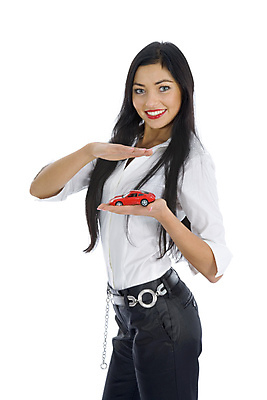 포토 JPG 해외이미지 직업 여자 행복 비즈니스 손가락 자동차 노동자 한명 미소 사람 사무실 세일 가리킴 작업 쇼 해외202004 해외포토 1 손 감정 육상교통 표정 손짓 파일형식 이미지허브