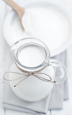 포토 JPG 해외이미지 음료 음식 다이어트 재료 유리 탁자 아침 건강 요리 사람없음 목재 빛 주방 우유 추위 흰색 시골 신선 조끼 항아리 액체 소 상품 먹기 크림 상쾌 유기농 레시피 요거트 유리주전자 내추럴 단백질 칼슘 해외202004 해외포토 주간 나무 웰빙 감정 컬러 가구 포유류 모션 재질 주전자 유제품 외투 도자기 영양소 파일형식 이미지허브