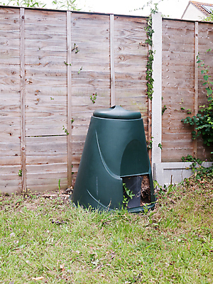 포토 JPG 해외이미지 음식 농업 채소 사람없음 초록색 쌓기 환경 주방 정원 흙 재활용 쓰레기통 쓰레기 컨테이너 환경보전 유기농 함선 탱크 흙더미 낭비 내추럴 거름 썩음 해외202004 해외포토 웰빙 산업 컬러 컨셉 배_교통 모션 사회이슈 친환경 파일형식 더미 이미지허브