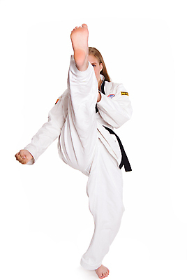 포토 JPG 해외이미지 여자 스포츠 포즈 한명 금발 무도 태권도 해외202004 해외포토 1 헤어스타일 사람 격투기 파일형식 이미지허브