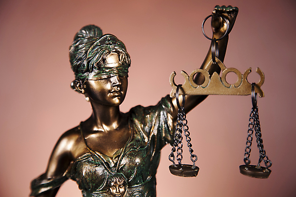 포토 JPG 해외이미지 구름 여자 실루엣 조각 백그라운드 컨셉 하늘 사람 사람없음 조각상 금속 골동품 흰색 잡기 칼 날씬함 심볼 만족 눈금 법 청동 법관 질서 천칭자리 공정 판결 변호사 고립 놋쇠 법정 시각장애인 옛날 재판소 평등 해외202004 해외포토 자연요소 직업 감정 컬러 모션 재질 촬영기법 조형물 별자리 예절 장애인 법률가 몸매 재판 파일형식 이미지허브