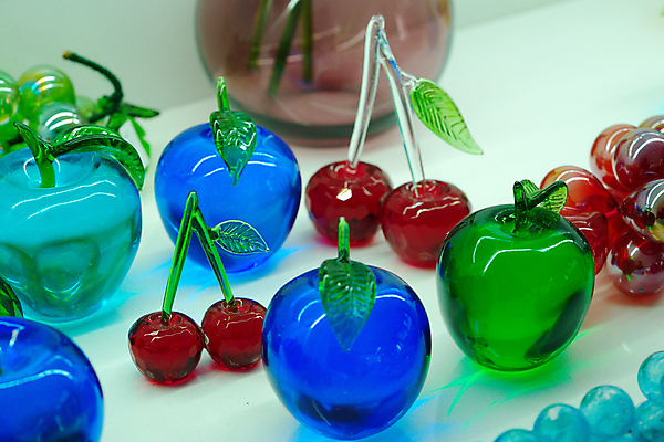 포토 JPG 해외이미지 전통 꽃 산업 모래 크리스마스 패턴 과일 포도 새해 창조 선물 미술 사람없음 장식 숫자 반사 파티 놀람 거울 과학기술 소나무 투명 생일 체리 사과 불기 전시회 구슬 그림 예술가 풍선 문제 스테인드글라스 수공예 수공예품 해외202004 해외포토 나무 식물 문자 기념일 감정 무늬 모션 유리 문화예술 기술 표정 이벤트 전시 공예 공예품 파일형식 이미지허브